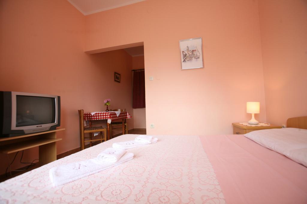 Apartments Neda - Porec South Rum bild