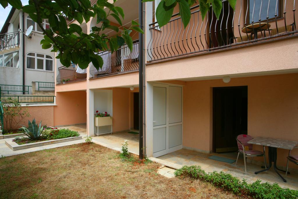 Apartments Neda - Porec South Rum bild