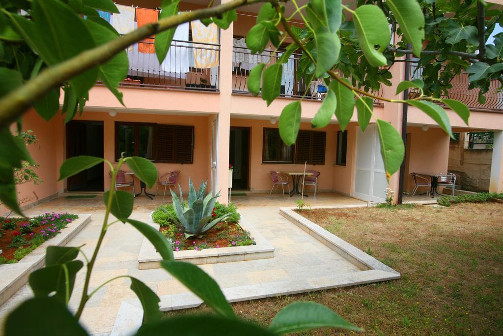 Apartments Neda - Porec South Rum bild